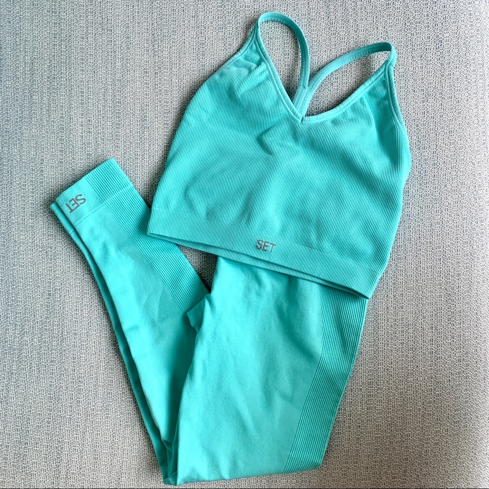 SOLD! Set Active Sculptflex Ribbed V and Leggings Set - Electric - M